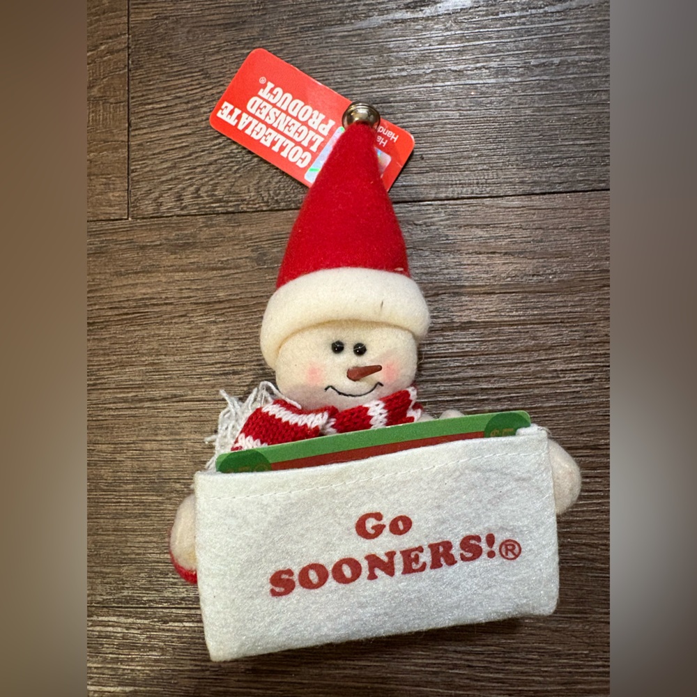 NWT snowman OU game gift card holder.  Hanna’s Handiworks collegiate product